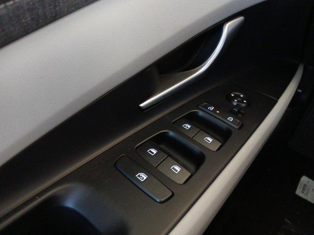 new 2025 Hyundai Elantra car, priced at $29,130