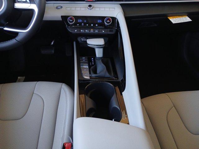 new 2025 Hyundai Elantra car, priced at $29,130