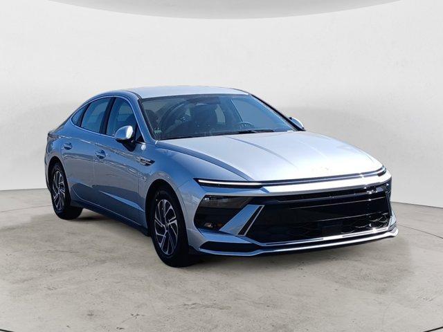 new 2026 Hyundai Sonata Hybrid car, priced at $30,535