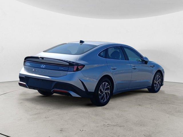 new 2026 Hyundai Sonata Hybrid car, priced at $30,535