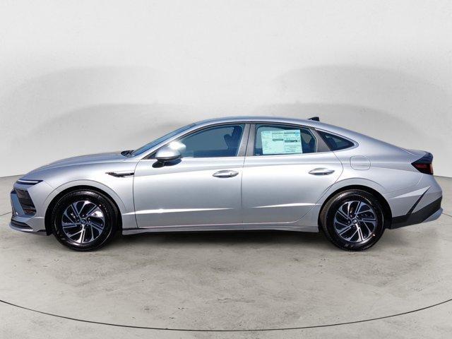new 2026 Hyundai Sonata Hybrid car, priced at $30,535