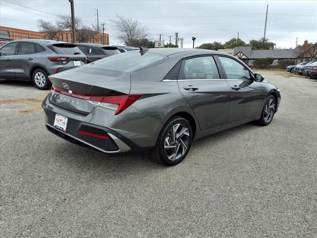 new 2025 Hyundai Elantra car, priced at $26,725
