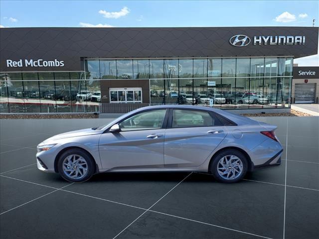 new 2024 Hyundai Elantra car, priced at $25,305