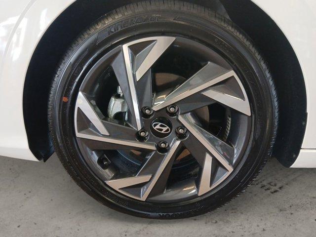 new 2025 Hyundai Elantra car, priced at $28,085