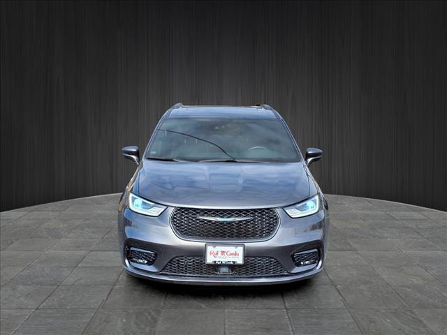 used 2021 Chrysler Pacifica Hybrid car, priced at $27,437