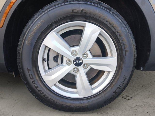 used 2022 Kia Sorento car, priced at $23,887