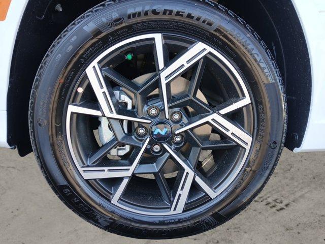 new 2025 Hyundai TUCSON Hybrid car, priced at $40,450