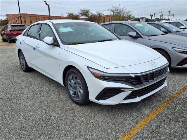 new 2025 Hyundai Elantra HEV car, priced at $27,210