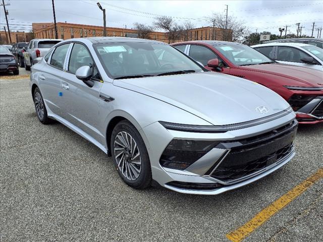 new 2025 Hyundai Sonata Hybrid car, priced at $39,105