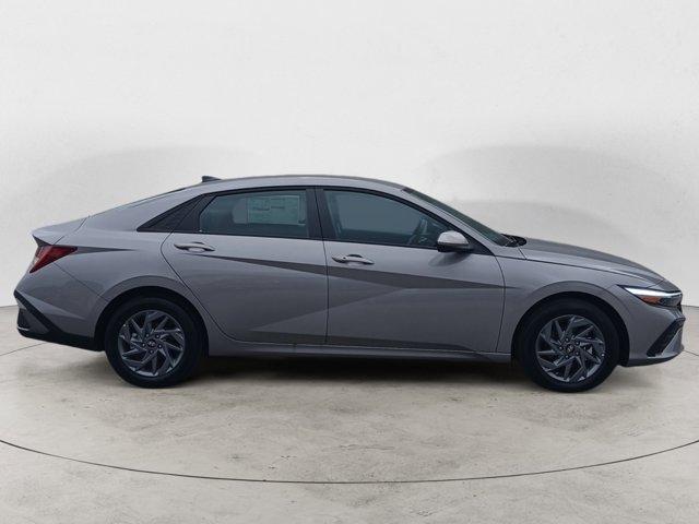 new 2025 Hyundai ELANTRA HEV car, priced at $27,270