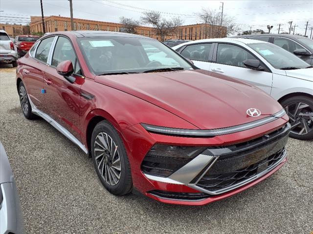 new 2025 Hyundai Sonata Hybrid car, priced at $39,575