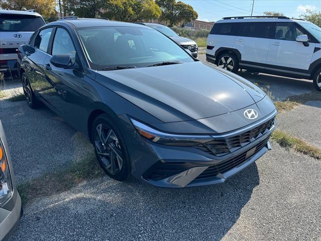 new 2024 Hyundai Elantra car, priced at $26,970