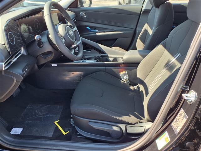 new 2025 Hyundai Elantra car, priced at $27,220