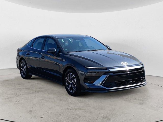 new 2026 Hyundai Sonata Hybrid car, priced at $30,535