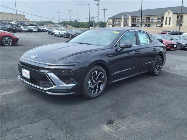 new 2024 Hyundai Sonata car, priced at $30,610