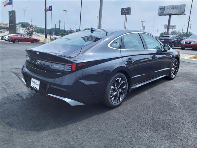 new 2024 Hyundai Sonata car, priced at $30,610