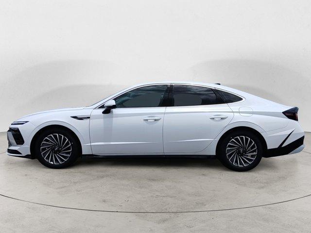 new 2025 Hyundai Sonata Hybrid car, priced at $33,580