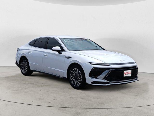 new 2025 Hyundai Sonata Hybrid car, priced at $33,580