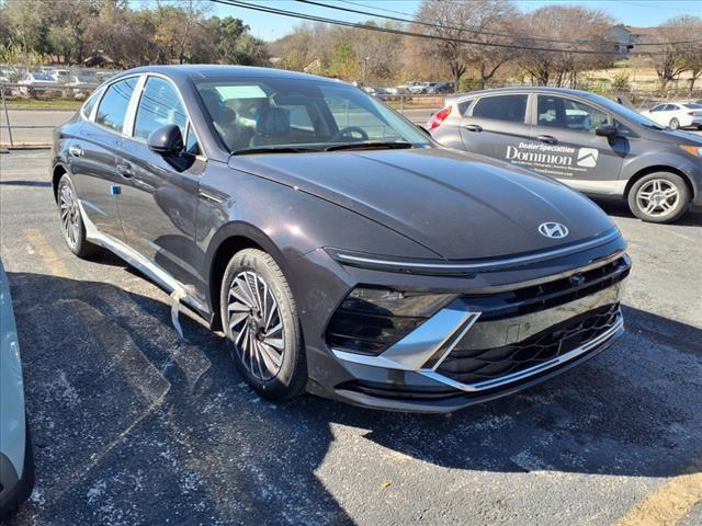 new 2025 Hyundai Sonata Hybrid car, priced at $39,140