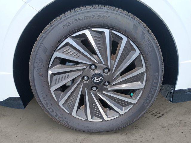 new 2025 Hyundai Sonata Hybrid car, priced at $33,170
