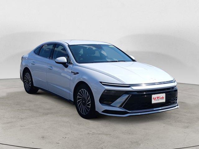 new 2025 Hyundai Sonata Hybrid car, priced at $33,170