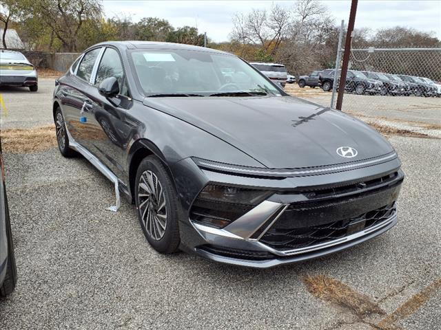 new 2025 Hyundai Sonata Hybrid car, priced at $39,130