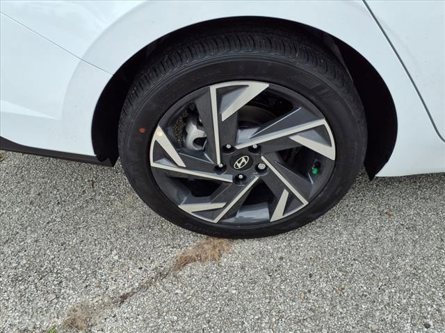 new 2025 Hyundai Elantra car, priced at $25,055
