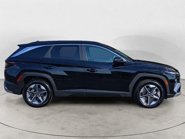 new 2025 Hyundai TUCSON Hybrid car, priced at $38,688