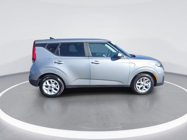 used 2022 Kia Soul car, priced at $14,998