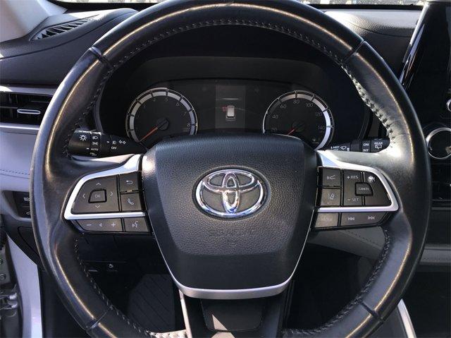 used 2022 Toyota Highlander car, priced at $29,885