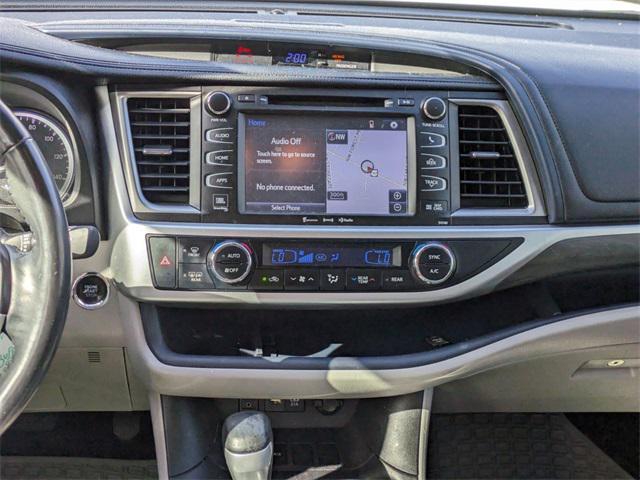 used 2018 Toyota Highlander car, priced at $25,258