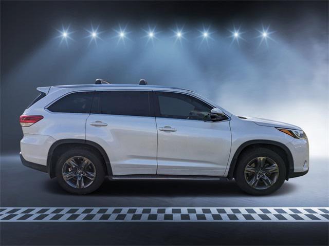 used 2018 Toyota Highlander car, priced at $25,258