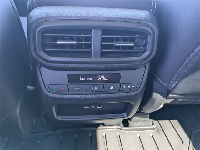 new 2025 Honda Pilot car, priced at $44,330