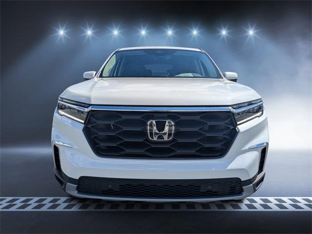 new 2025 Honda Pilot car, priced at $46,300