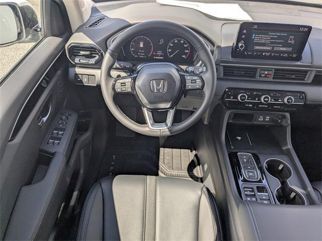 new 2025 Honda Pilot car, priced at $46,300