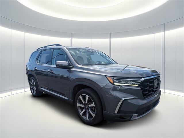 used 2023 Honda Pilot car, priced at $37,420