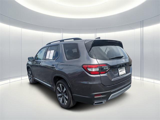 used 2023 Honda Pilot car, priced at $37,420