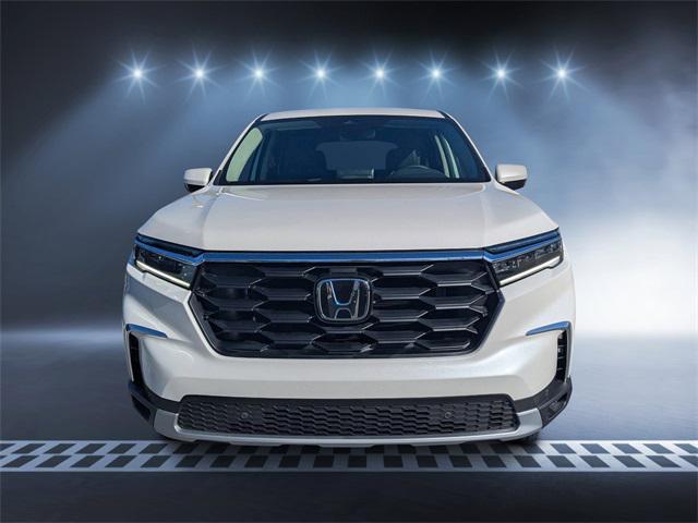 new 2025 Honda Pilot car, priced at $42,320