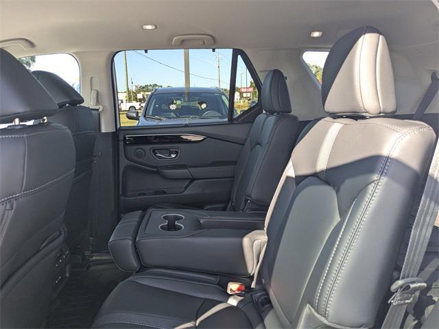 new 2025 Honda Pilot car, priced at $42,320