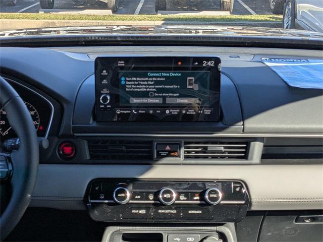 new 2025 Honda Pilot car, priced at $45,475