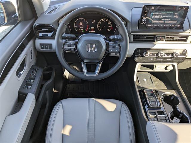 new 2025 Honda Pilot car, priced at $45,475