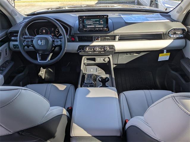 new 2025 Honda Pilot car, priced at $45,475