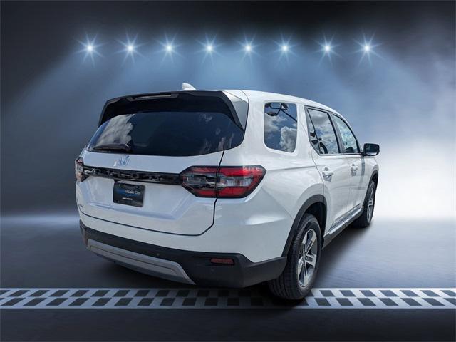 new 2025 Honda Pilot car, priced at $42,500