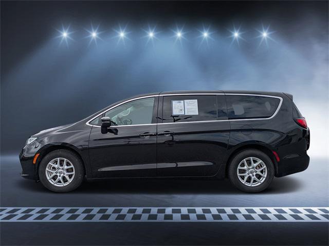 used 2023 Chrysler Pacifica car, priced at $23,282