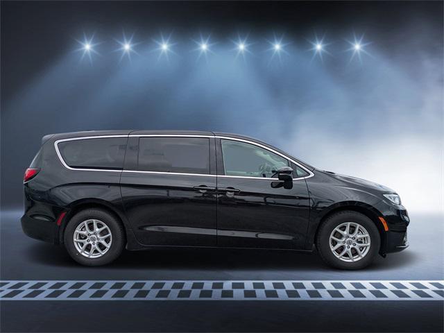 used 2023 Chrysler Pacifica car, priced at $23,282