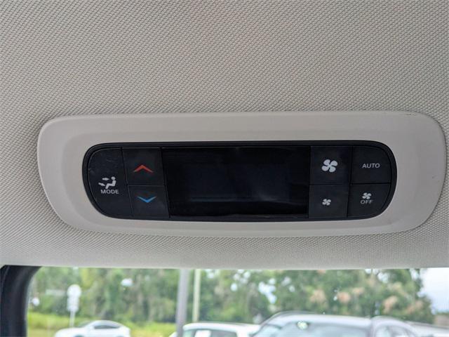 used 2023 Chrysler Pacifica car, priced at $23,282