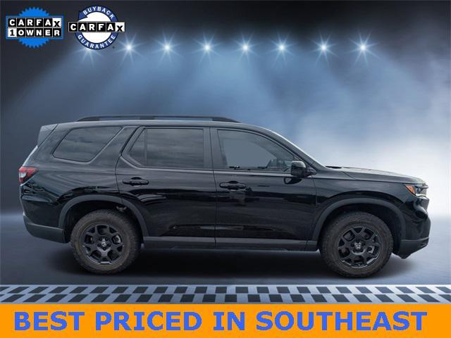 used 2025 Honda Pilot car, priced at $41,239