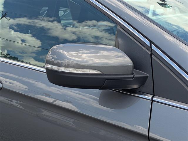 used 2024 Ford Edge car, priced at $29,579
