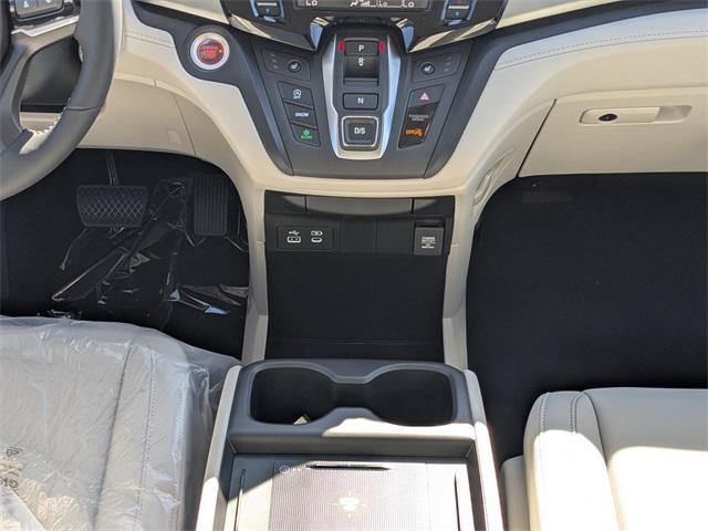 new 2026 Honda Odyssey car, priced at $44,040