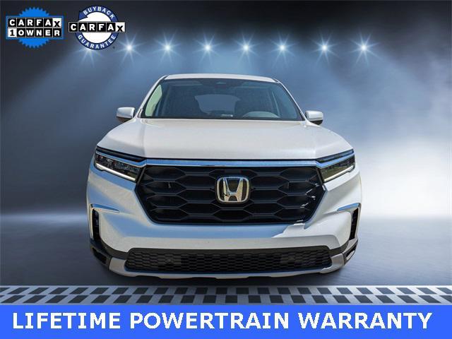 new 2025 Honda Pilot car, priced at $43,555